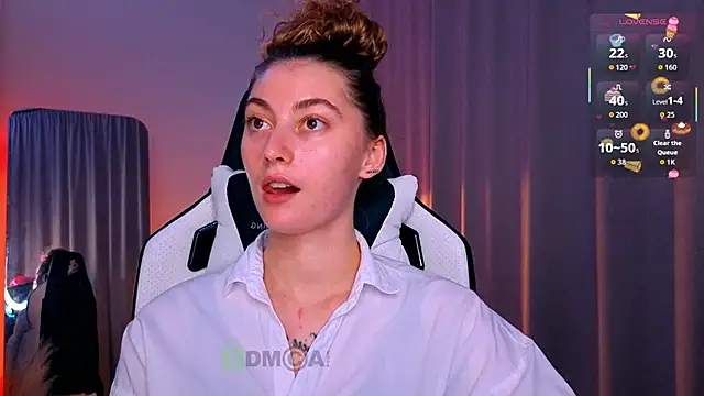 lady curls online show from October 11, 2025, 9:38 pm