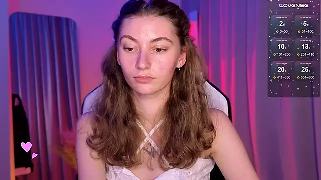 lady curls online show from February 3, 2025, 10:54 pm