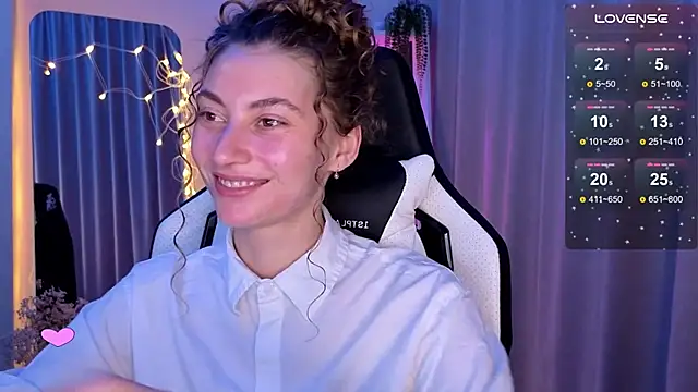 lady curls online show from March 6, 2025, 10:26 pm