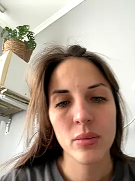 AmiLavs online show from October 31, 2025, 6:43 am