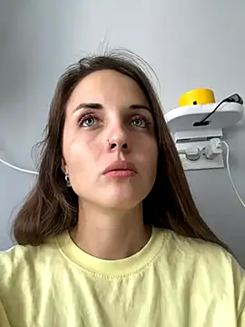 AmiLavs online show from October 6, 2025, 10:49 am