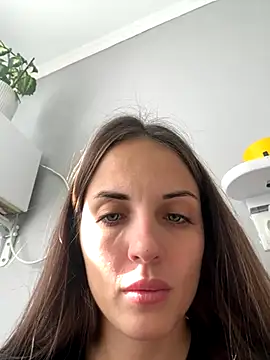 AmiLavs online show from October 1, 2025, 6:40 am