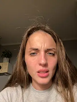 AmiLavs online show from September 17, 2025, 8:11 pm