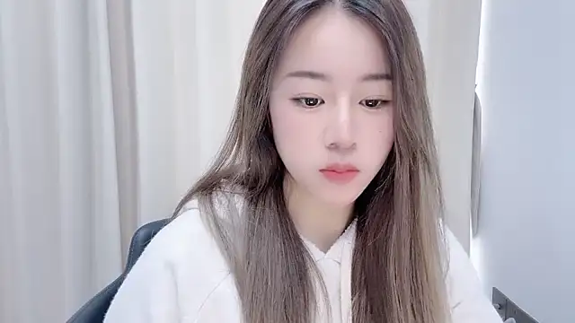 chloe-01 online show from December 29, 2024, 4:48 am