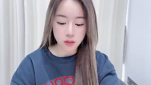 chloe-01 online show from December 24, 2024, 4:22 am