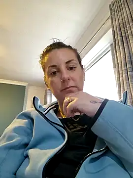 tattoomilf86 online show from January 29, 2025, 2:21 pm