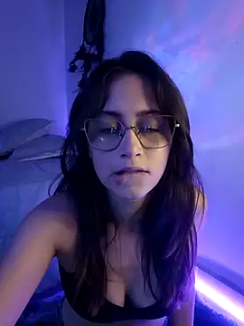 sophie kimura  online show from February 27, 2025, 3:18 am