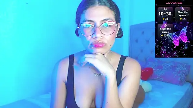 Cynthia hazel online show from September 30, 2025, 1:17 pm