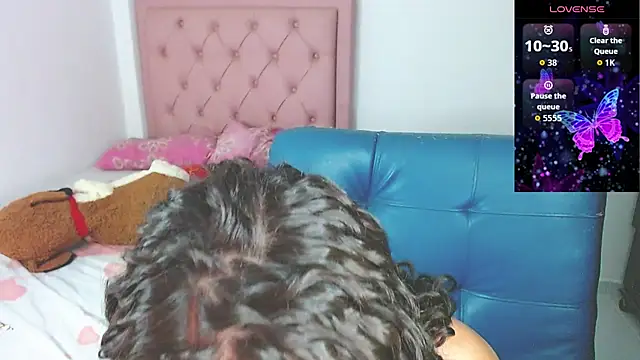 Cynthia hazel online show from November 1, 2025, 7:24 am