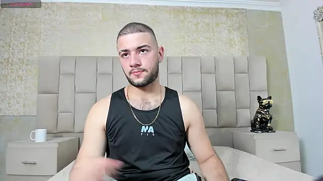 Snapshot of MaximusDick1_ chatting on October 10, 2025, 3:29 am MaximusDick1  online show from October 10, 2025, 3:29 am