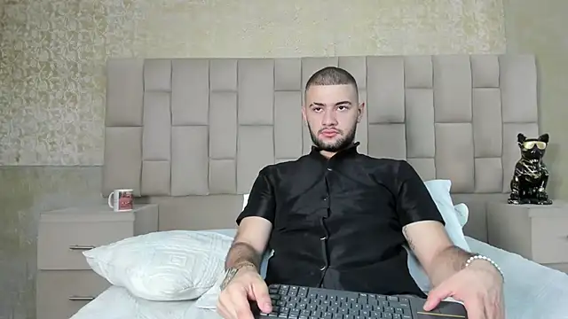 Snapshot of MaximusDick1_ chatting on October 11, 2025, 3:29 am MaximusDick1  online show from October 11, 2025, 3:29 am