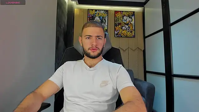 MaximusDick1  online show from February 17, 2026, 12:24 pm