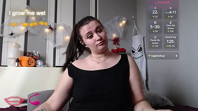 Jadelli online show from October 15, 2025, 7:38 am