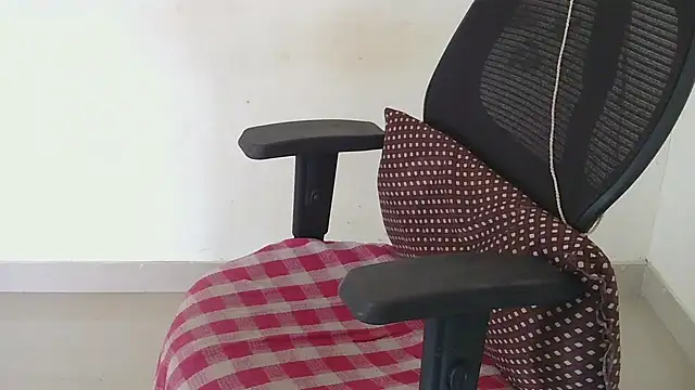 punemodel online show from February 24, 2026, 8:04 am