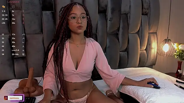 Lorena Vieira  online show from February 16, 2025, 8:22 pm