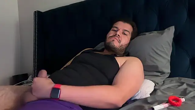 Snapshot of bearcloudcomputa chatting on December 3, 2024, 8:00 am bearcloudcomputa online show from December 3, 2024, 8:00 am