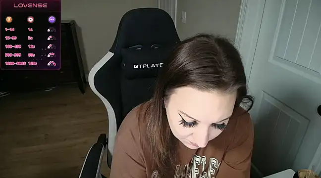 Snapshot of Brooklyn_Bee chatting on March 14, 2025, 1:27 am Brooklyn Bee online show from March 14, 2025, 1:27 am