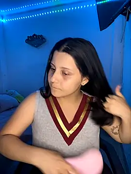 Snapshot of Sophie__Carter_ chatting on October 31, 2025, 4:42 am Sophie  Carter  online show from October 31, 2025, 4:42 am