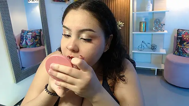 Dalila Sky online show from June 3, 2026, 6:12 pm