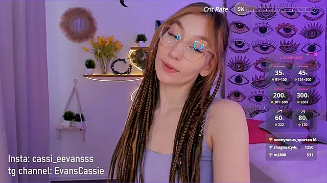 Snapshot of Cassie_Ice chatting on March 17, 2025, 9:33 am Cassie Ice online show from March 17, 2025, 9:33 am