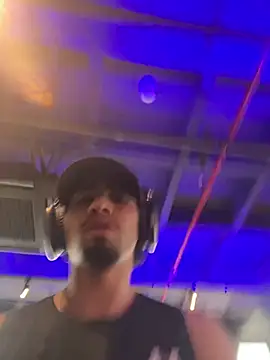 andy 0018 online show from February 4, 2026, 8:26 pm