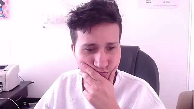 Im Milan Rs online show from April 7, 2026, 3:25 pm