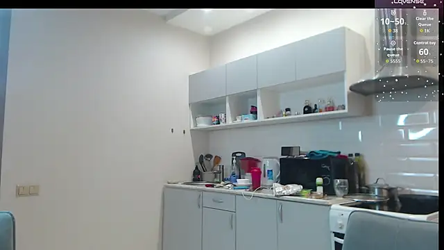 --Model--2 online show from October 6, 2025, 8:31 pm