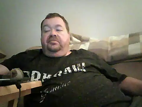 Snapshot of hitman_35 chatting on October 1, 2025, 5:12 am hitman 35 online show from October 1, 2025, 5:12 am