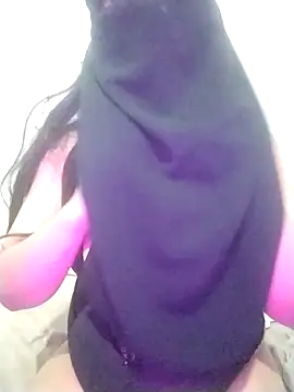 Snapshot of nadya-74 chatting on September 20, 2025, 6:24 pm nadya-74 online show from September 20, 2025, 6:24 pm