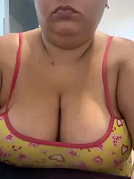 Snapshot of carola_hotwife chatting on July 15, 2026, 12:12 pm carola hotwife online show from July 15, 2026, 12:12 pm