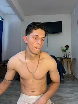 Snapshot of Bodyxx23 chatting on May 6, 2026, 10:14 pm Bodyxx23 online show from May 6, 2026, 10:14 pm