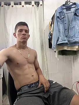 Bodyxx23 online show from January 7, 2025, 4:50 am