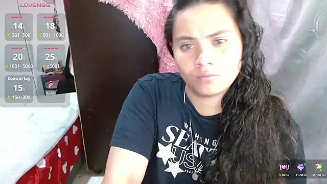 Snapshot of Alia_grey21 chatting on November 4, 2025, 3:38 pm Alia grey21 online show from November 4, 2025, 3:38 pm