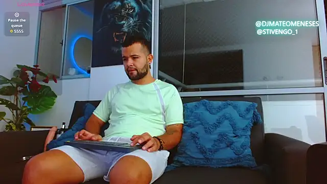 Snapshot of MattMeness chatting on October 12, 2025, 8:48 am MattMeness online show from October 12, 2025, 8:48 am