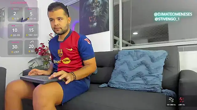 Snapshot of MattMeness chatting on November 14, 2025, 8:40 am MattMeness online show from November 14, 2025, 8:40 am