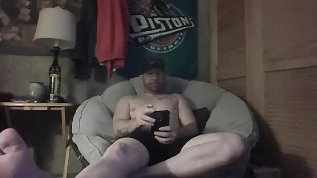 Edward LongCock online show from June 2, 2026, 5:29 am