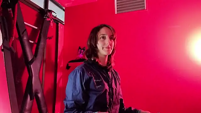 Snapshot of Ambar_Roux_ chatting on February 7, 2026, 1:24 am Ambar Roux online show from February 7, 2026, 1:24 am