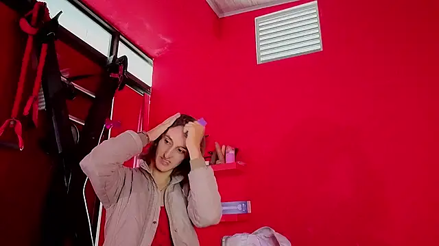 Ambar Roux  online show from April 20, 2026, 12:41 pm