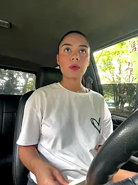  Luana online show from December 15, 2025, 5:30 pm