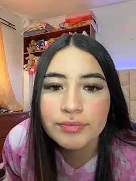vaaaaal  online show from October 3, 2025, 2:40 pm