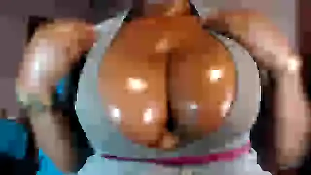 Snapshot of boobassymom chatting on January 30, 2025, 10:41 pm boobassymom online show from January 30, 2025, 10:41 pm