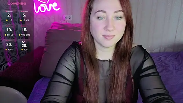 Snapshot of KellyCrystall chatting on October 9, 2025, 7:20 am KellyCrystall online show from October 9, 2025, 7:20 am