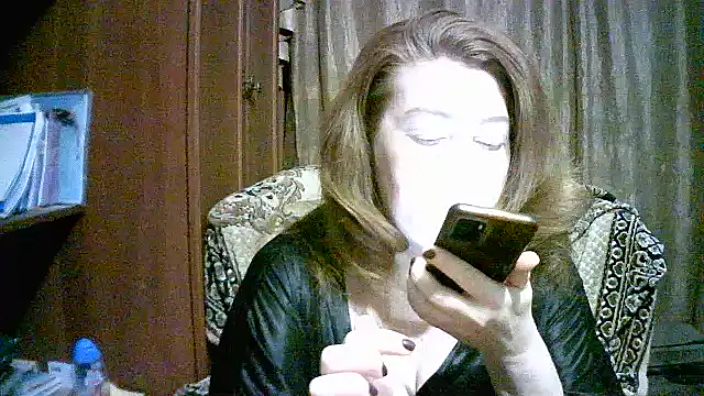 Madame-Butterfly online show from September 18, 2025, 3:15 pm