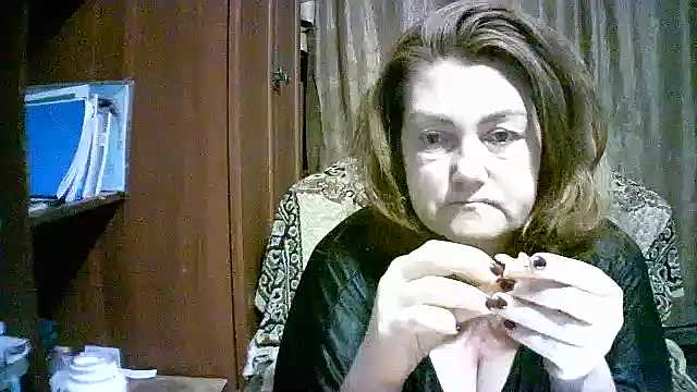 Madame-Butterfly online show from September 15, 2025, 3:12 pm