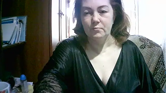Madame-Butterfly online show from September 15, 2025, 3:07 am