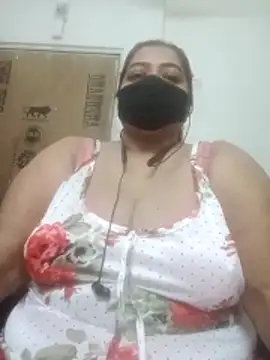 zeepe19 online show from April 14, 2026, 5:56 am