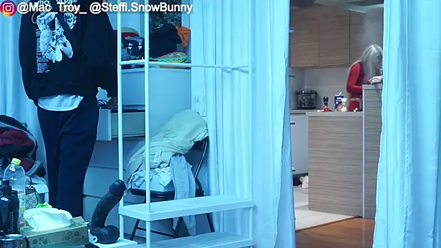 MacTroy online show from November 14, 2025, 5:05 pm