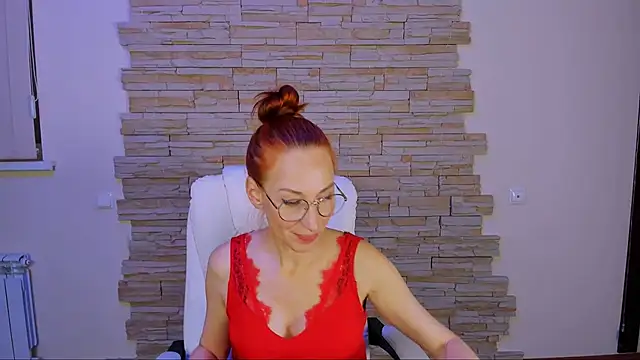 rocco red online show from December 8, 2024, 6:17 pm