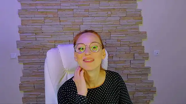 rocco red online show from December 6, 2024, 12:11 pm