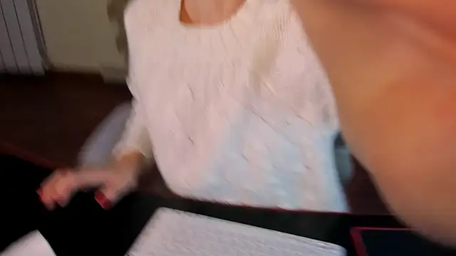 rocco red online show from December 29, 2024, 6:16 pm